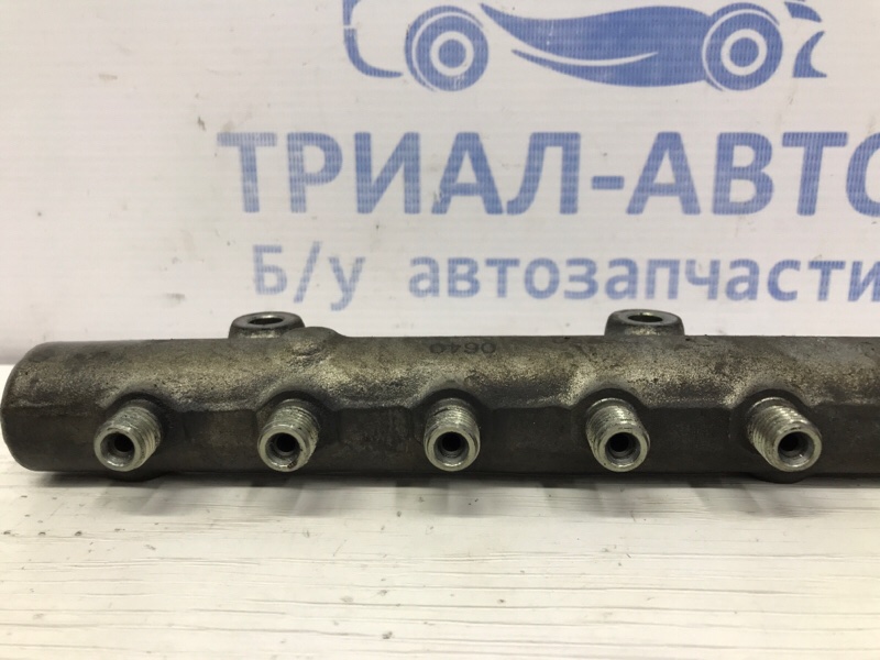 Топливная рампа L200 2006-2015 KB 2.5 дизель 4D56U