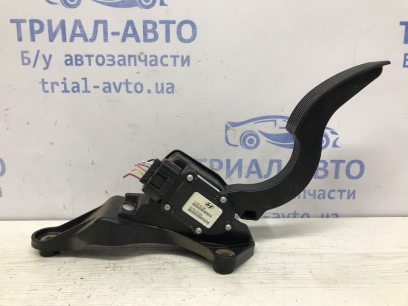 Педаль газа Hyundai Santa fe 2005-2012 CM 2.7 бензин G6EA 327000W000 Б/У