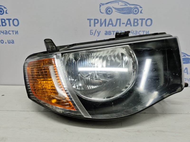 Запчасть фара правая галоген Mitsubishi L200 2006-2015 KB 2.5 дизель 4D56U MN146192 Б/У Фара правая галоген Mitsubishi L200 2006-2015 KB 2.5 дизель 4D56U MN146192 Б/У