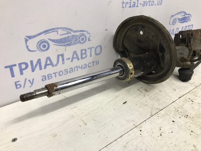 Амортизатор передний правый Tucson 2004-2009 JM 2.0 diesel D4EA Амортизатор передний правый Tucson 2004-2009 JM 2.0 diesel D4EA