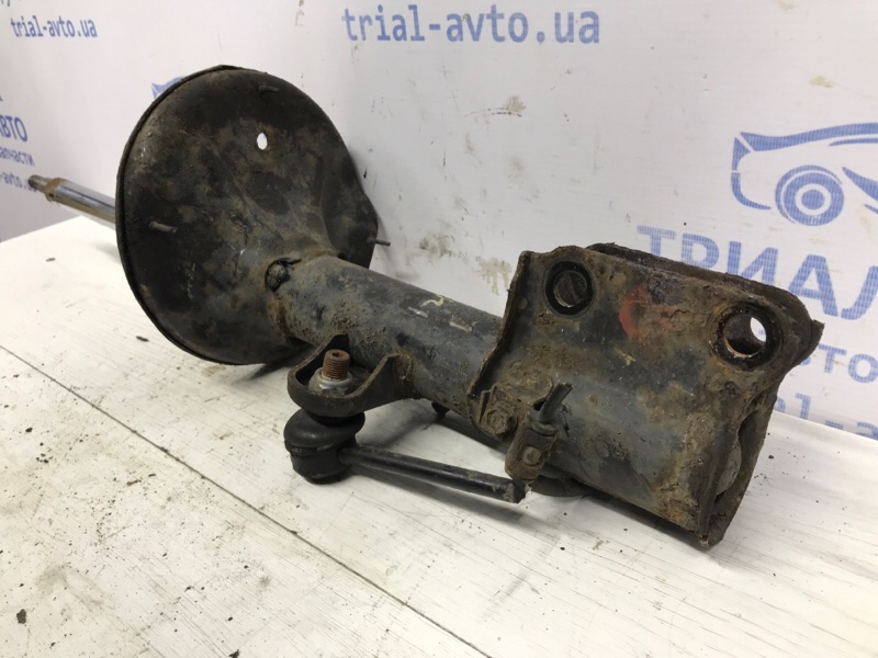 Амортизатор передний правый Hyundai Tucson JM 2.0 diesel D4EA Амортизатор передний правый Hyundai Tucson JM 2.0 diesel D4EA