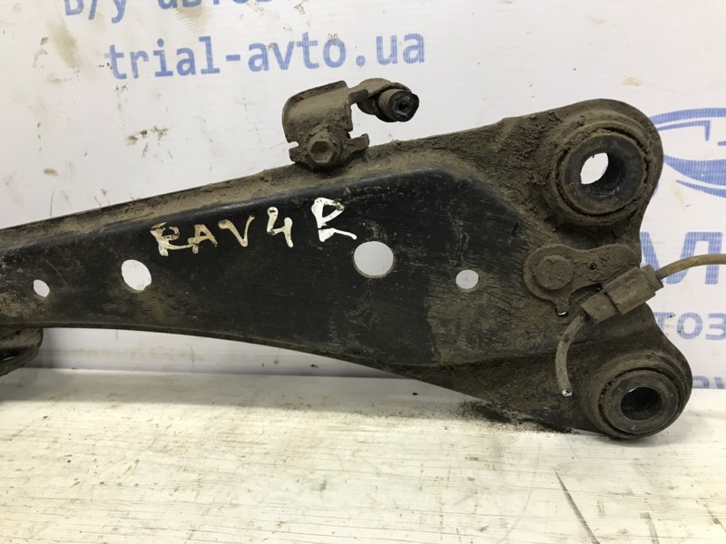 Рычаг задней подвески продольный правый RAV 4 2006-2013 A30 2.0 бензин 1AZFE Рычаг задней подвески продольный правый RAV 4 2006-2013 A30 2.0 бензин 1AZFE