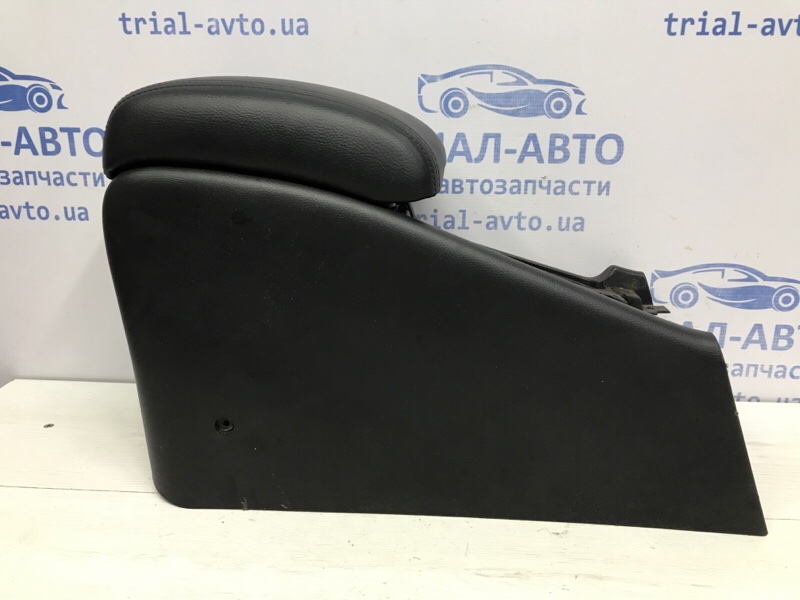 Подлокотник Epica 2006-2013 V250 2.0 бензин X20D1