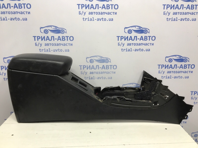 Подлокотник Toyota RAV 4 2005-2012 A30 2.0 бензин 1AZFE 5890142050B2 Б/У