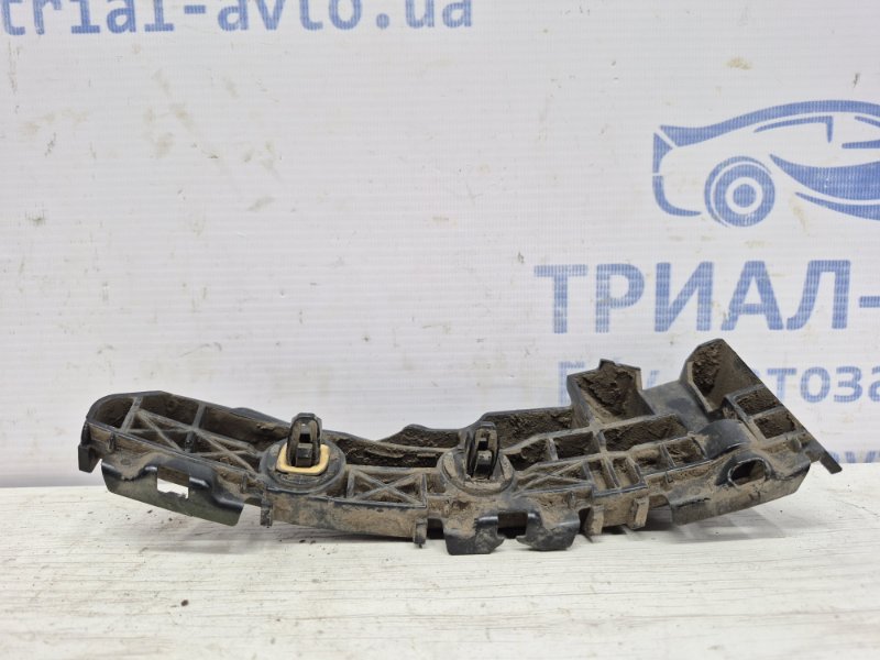Кронштейн бампера задний левый Toyota RAV 4 A30 2.0 бензин 1AZFE