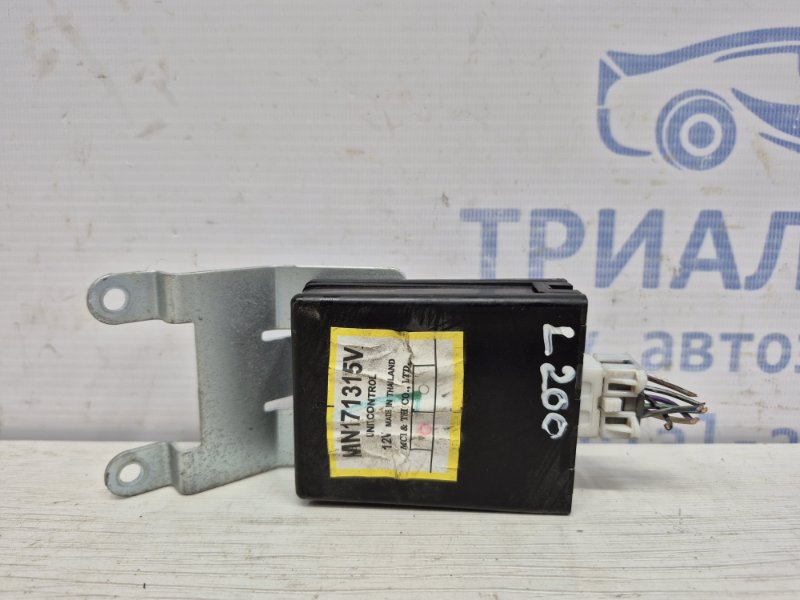 Блок управления Mitsubishi L200 2006-2015 KB 2.5 дизель 4D56U MN171315 Б/У