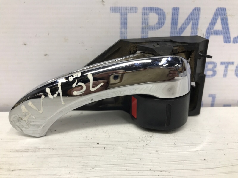 Ручка двери внутренняя левая Toyota RAV 4 2005-2012 A30 2.0 бензин 1AZFE 6920633100B0 Б/У