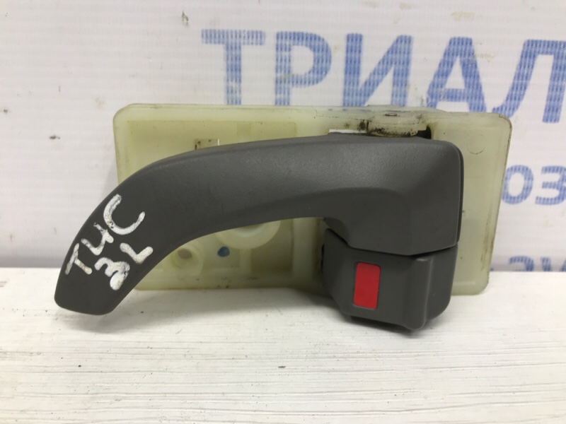 Запчасть ручка двери внутренняя левая Hyundai Tucson 2004-2009 JM 2.0 diesel D4EA 82610-2E000-LM Б/У Ручка двери внутренняя левая Hyundai Tucson 2004-2009 JM 2.0 diesel D4EA 82610-2E000-LM Б/У