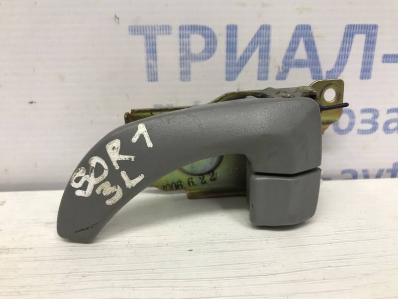 Ручка двери внутренняя левая Kia Sorento 2002-2011 BL 2.5 diesel D4CB 836103E000CY Б/У