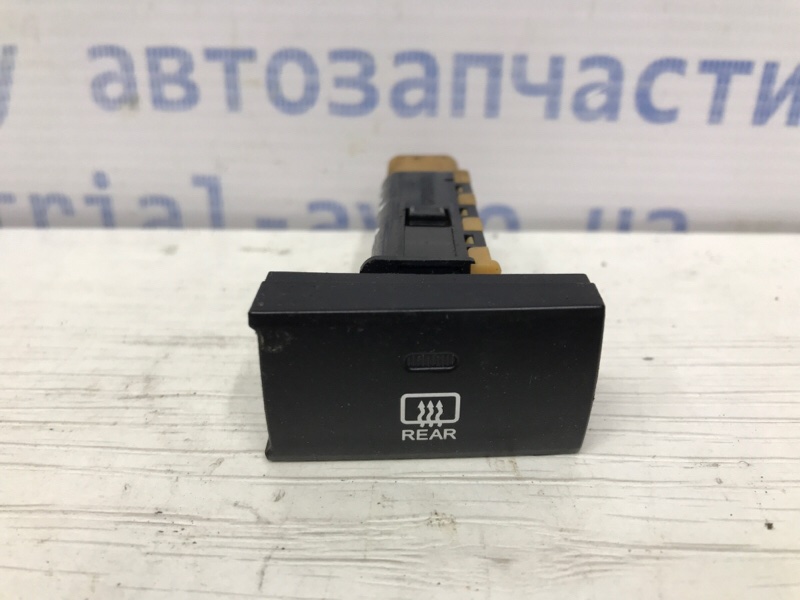 Кнопка подогрева Hyundai Santa fe 2005-2012 CM 2.7 бензин G6EA 93710-2B001 Б/У