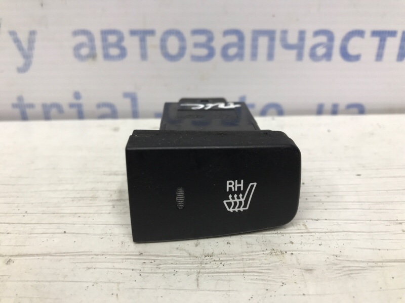 Кнопка подогрева правая Hyundai Tucson 2004-2009 JM 2.0 diesel D4EA 93320-2E000 Б/У
