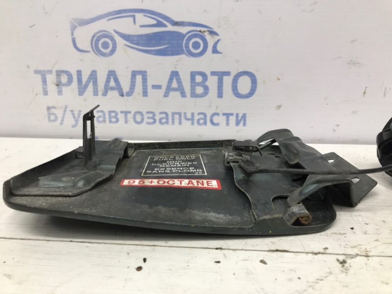 Лючок бака Mitsubishi Outlander CU 2.4 бензин 4G69
