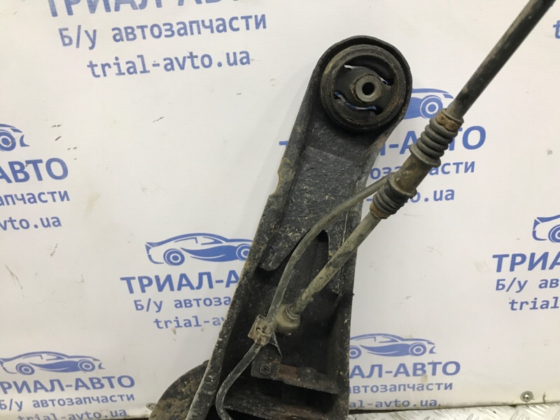 Рычаг задней подвески продольный правый Outlander 2003-2006 cu 2.4 бензин 4G69 Рычаг задней подвески продольный правый Outlander 2003-2006 cu 2.4 бензин 4G69