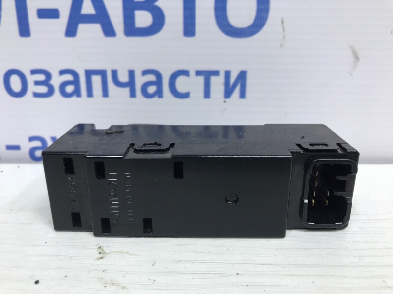 Кнопка стеклоподъемника Mitsubishi Outlander CU 2.4 бензин 4G69