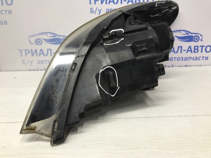 Фара правая галоген Рестайлинг Ceed 2006-2012 ED 1.6 diesel D4FB