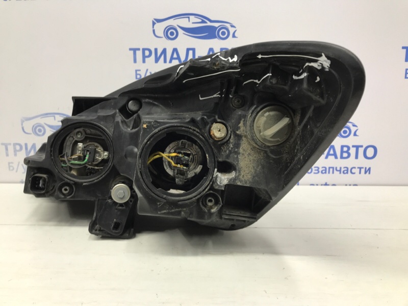Фара правая галоген Рестайлинг Ceed 2006-2012 ED 1.6 diesel D4FB