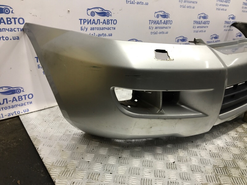 Бампер передний Toyota Prado J120 3.0 Diesel 1KDFTV Бампер передний Toyota Prado J120 3.0 Diesel 1KDFTV