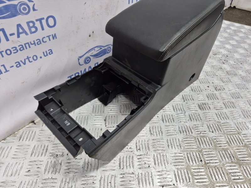 Подлокотник Outback 2014-2020 BS 2.0 diesel EE20Z