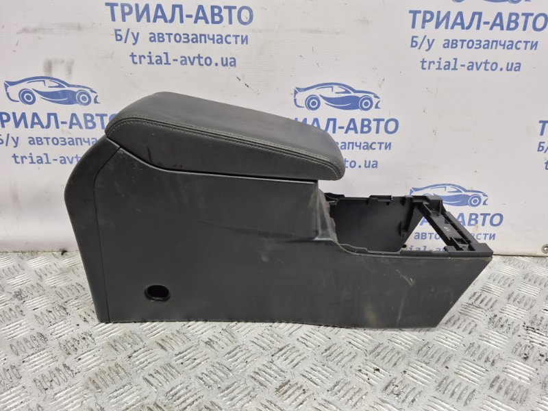 Подлокотник Outback 2014-2020 BS 2.0 diesel EE20Z
