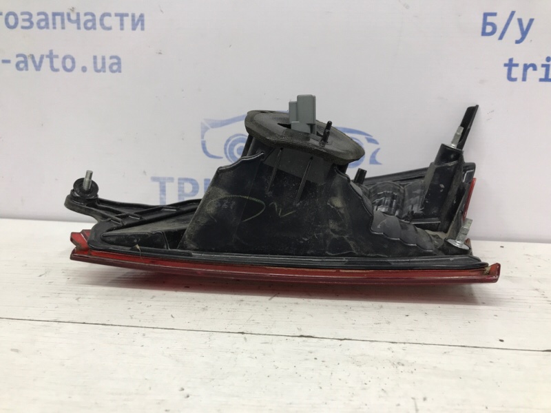 Фонарь задний внутренний левый Outback 2014-2020 BS 2.0 diesel EE20Z