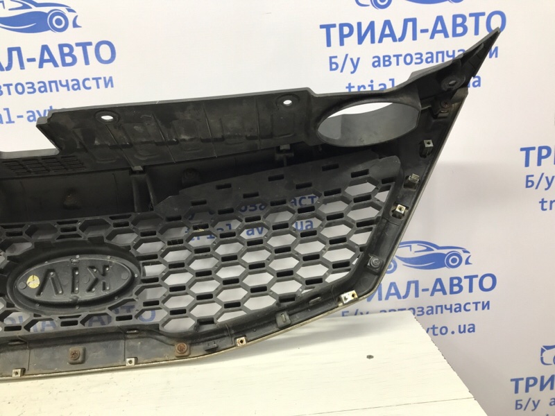 Решетка радиатора Sorento 2009-2014 XM 2.2 diesel D4HB Решетка радиатора Sorento 2009-2014 XM 2.2 diesel D4HB