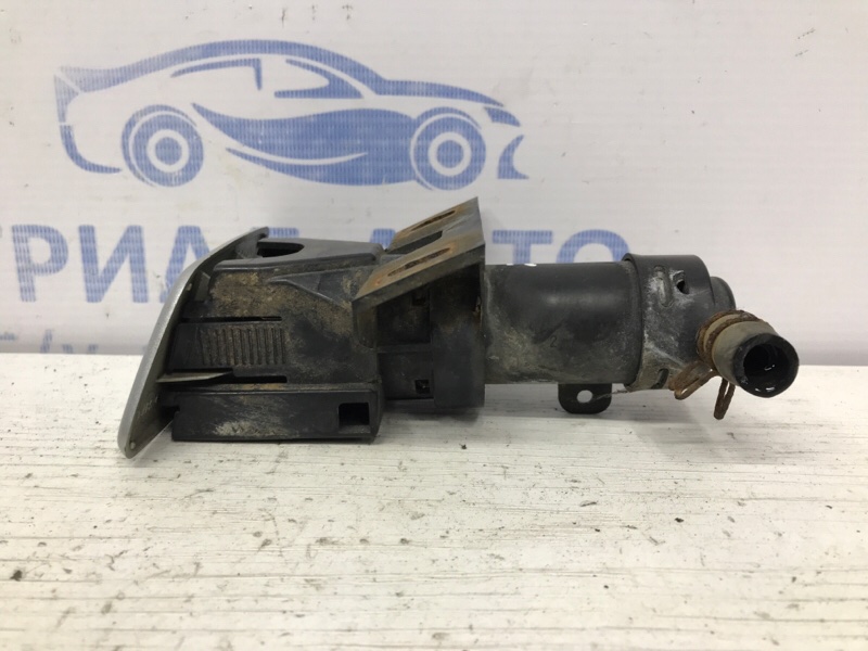 Омыватель фары правый Prado 2002-2009 J120 3.0 Diesel 1KDFTV Омыватель фары правый Prado 2002-2009 J120 3.0 Diesel 1KDFTV