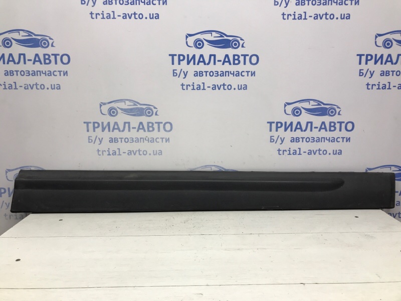 Накладка двери передняя правая KIA Sorento 2009-2014 XM 2.2 diesel D4HB 877242P000 Б/У