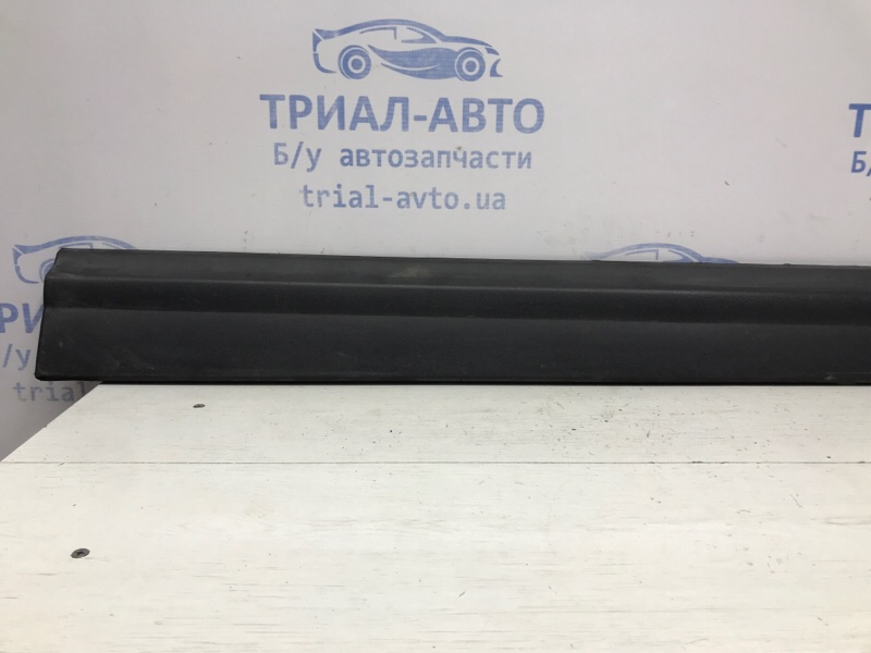 Накладка двери передняя правая Sorento 2009-2014 XM 2.2 diesel D4HB