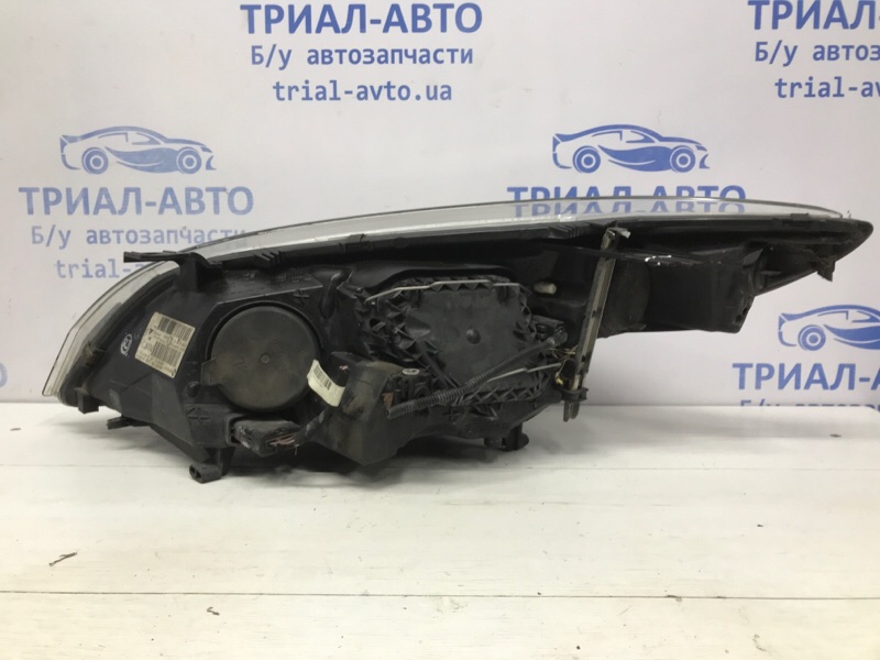Фара правая галоген Рестайлинг Megane 2009-2016 3 1.5 Diesel K9K