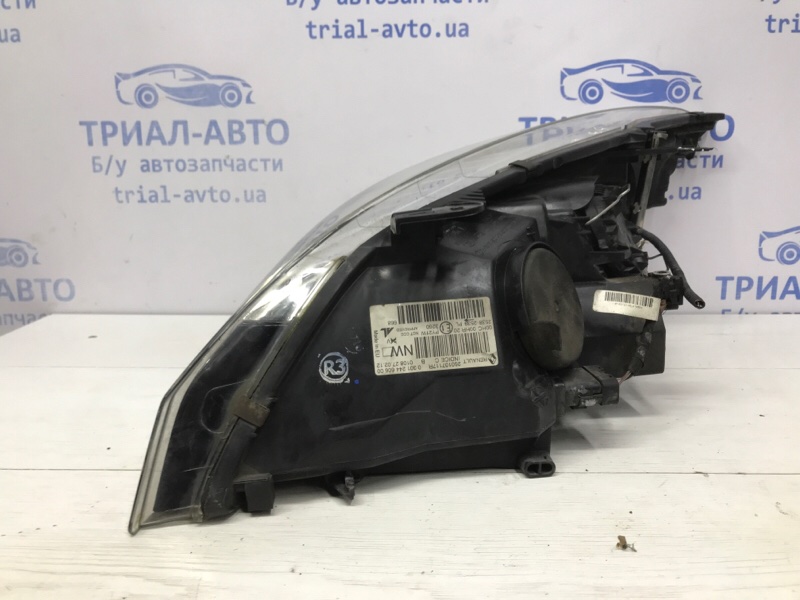 Фара правая галоген Рестайлинг Megane 2009-2016 3 1.5 Diesel K9K
