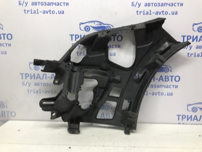 Кронштейн бампера передний правый Renault Megane 3 1.5 Diesel K9K