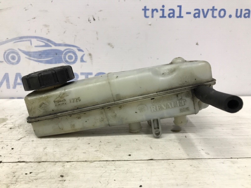 Бачок главного тормозного цилиндра Renault Megane 2009-2016 3 1.5 Diesel K9K 460910010R Б/У