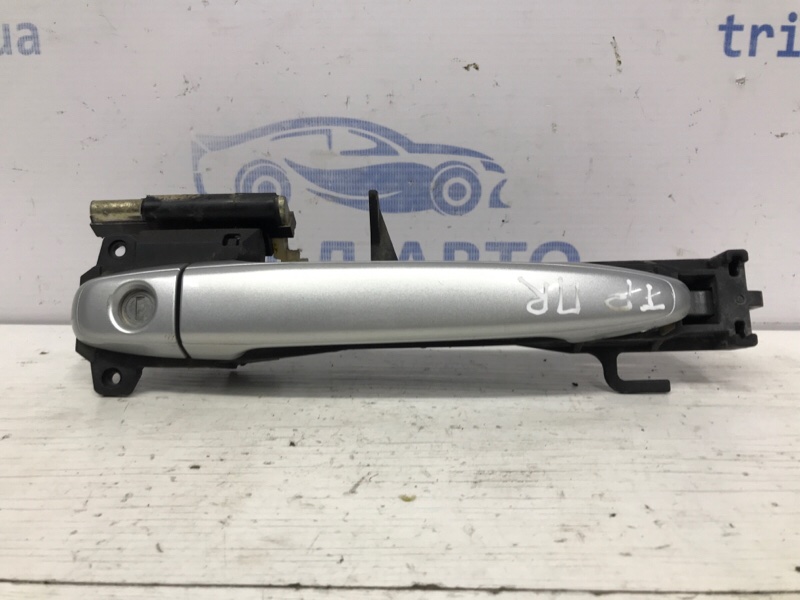 Ручка двери внешняя передняя правая Toyota Prado 2002-2009 J120 3.0 Diesel 1KDFTV 6921128070B0 Б/У