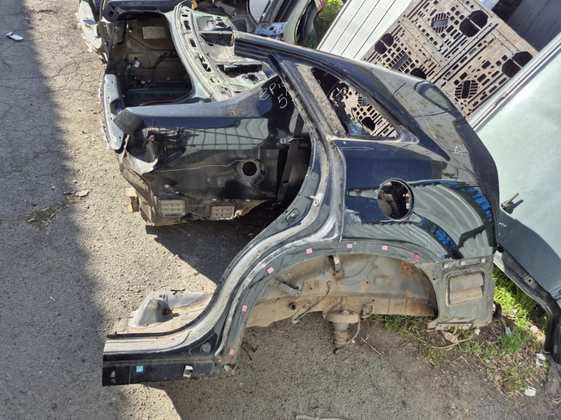 Четверть автомобиля задняя левая KIA Sorento 2009-2014 XM 2.2 diesel D4HB 715032PC00 Б/У