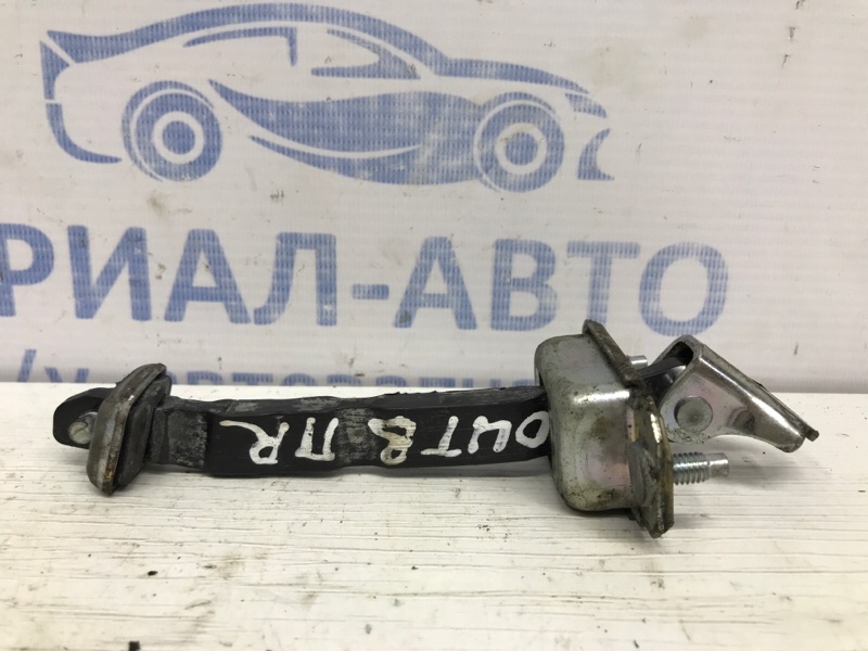 Ограничитель двери передний правый Subaru Outback 2014-2020 BS 2.0 diesel EE20Z 61124AL000 Б/У