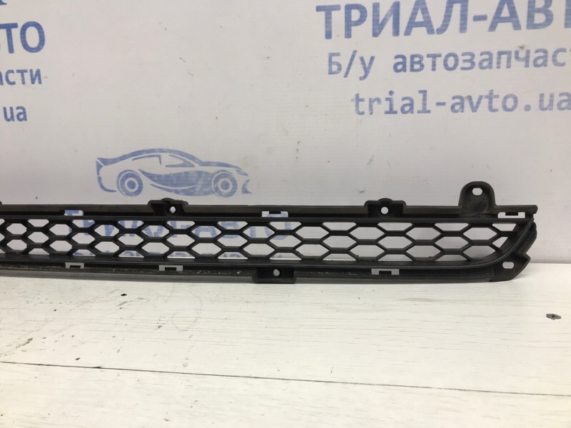Решетка бампера центральная KIA Sorento XM 2.2 diesel D4HB