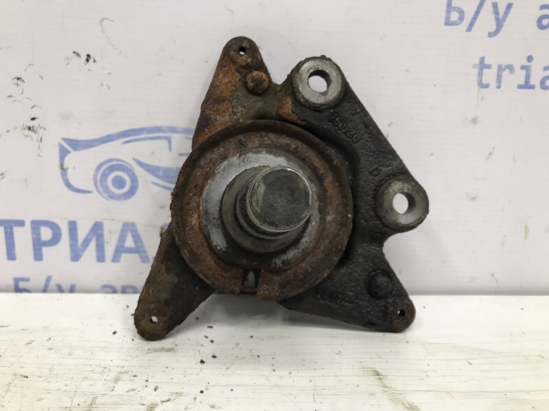 Запчасть цапфа задняя правая Renault Megane 2009-2016 3 1.5 Diesel K9K 430186431R Б/У Цапфа задняя правая Renault Megane 2009-2016 3 1.5 Diesel K9K 430186431R Б/У