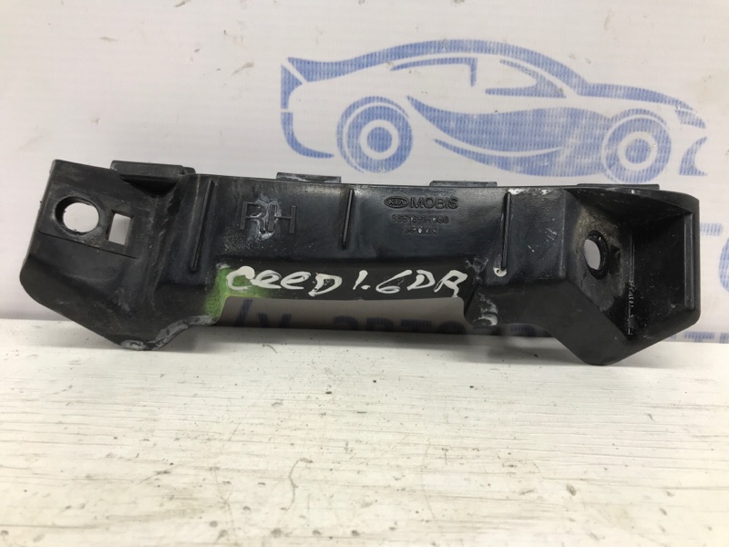 Кронштейн бампера передний правый KIA Ceed 2006-2012 ED 1.6 diesel D4FB 86518-1H000 Б/У