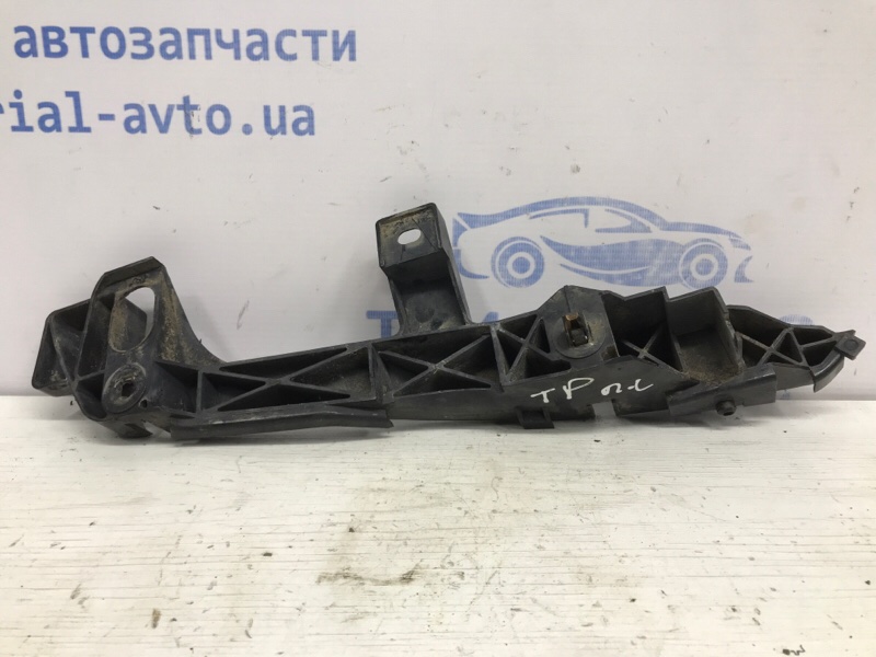 Кронштейн бампера передний левый Toyota Prado J120 3.0 Diesel 1KDFTV Кронштейн бампера передний левый Toyota Prado J120 3.0 Diesel 1KDFTV