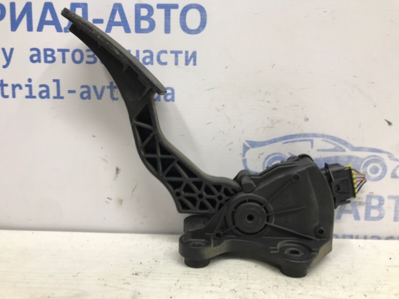 Педаль газа KIA Ceed 2006-2012 ED 1.6 diesel D4FB 32700-XXXXX Б/У