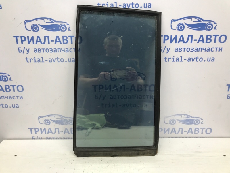 Стекло двери задней левой (форточка) Mitsubishi Pajero Wagon 1999-2006 3 3.2 Дизель 4M41 MR436989 Б/У