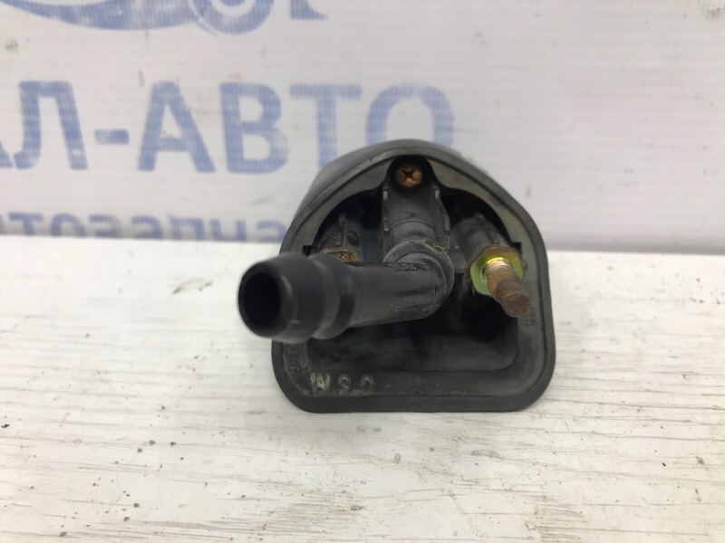 Омыватель фары правый Mitsubishi Pajero Wagon 3 3.2 Дизель 4M41 Омыватель фары правый Mitsubishi Pajero Wagon 3 3.2 Дизель 4M41