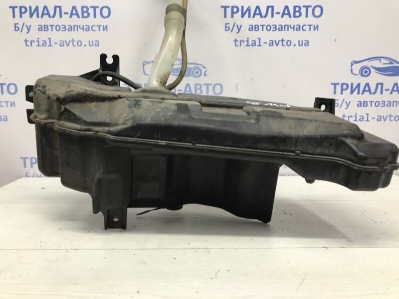 Бачок омывателя Pajero Wagon 1999-2006 3 3.2 Дизель 4M41 Бачок омывателя Pajero Wagon 1999-2006 3 3.2 Дизель 4M41