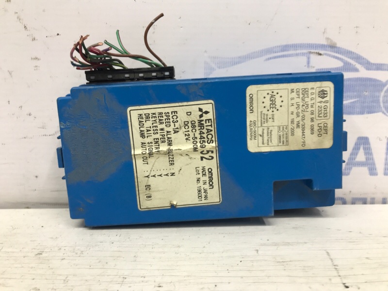 Запчасть блок комфорта Mitsubishi Pajero Wagon 1999-2006 3 3.2 Дизель 4M41 MR445952 Б/У Блок комфорта Mitsubishi Pajero Wagon 1999-2006 3 3.2 Дизель 4M41 MR445952 Б/У