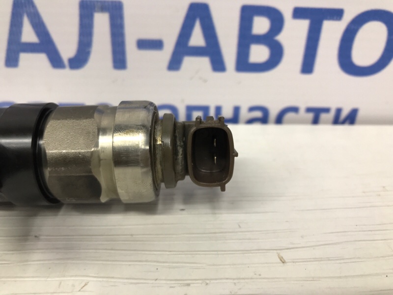 Форсунка топливная Toyota Prado J120 3.0 Diesel 1KDFTV