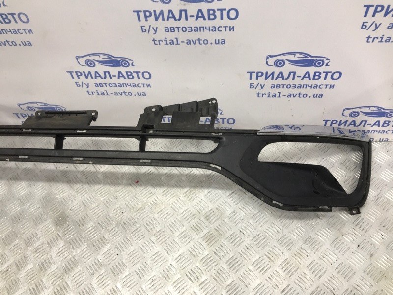 Решетка бампера центральная Kia Sportage SL 2.0 diesel D4HA Решетка бампера центральная Kia Sportage SL 2.0 diesel D4HA