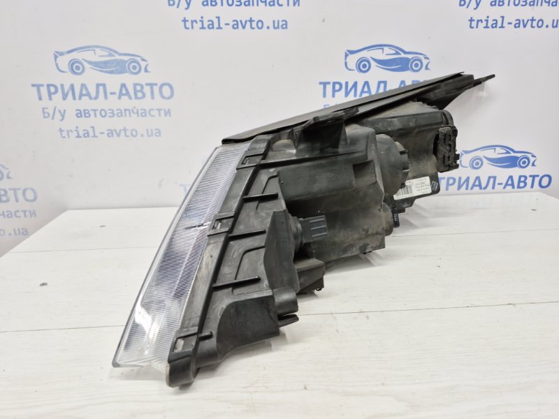 Фара правая Ксенон Sportage 2010-2016 SL 2.0 diesel D4HA