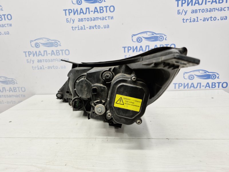Фара правая Ксенон Sportage 2010-2016 SL 2.0 diesel D4HA