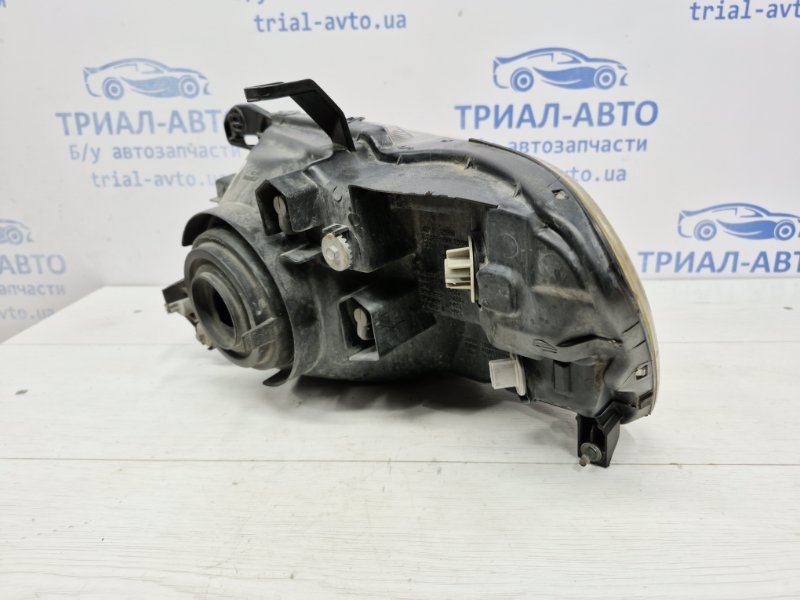Фара правая галоген Pajero Wagon 1999-2006 3 3.2 Дизель 4M41