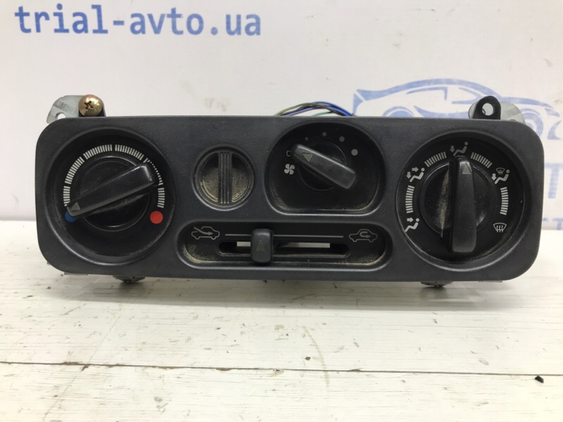 Блок управления кондиционером Mitsubishi Pajero Sport 1996-2008 K9 2.5 Diesel 4D56 MR398626 Б/У